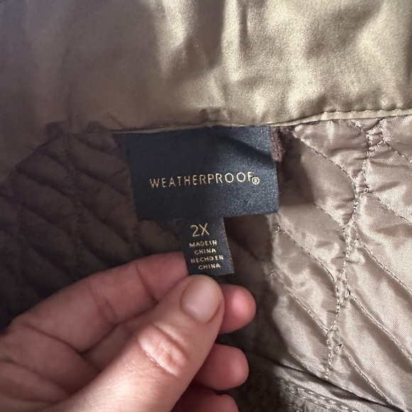 Lightweight jacket - Picture 3 of 3